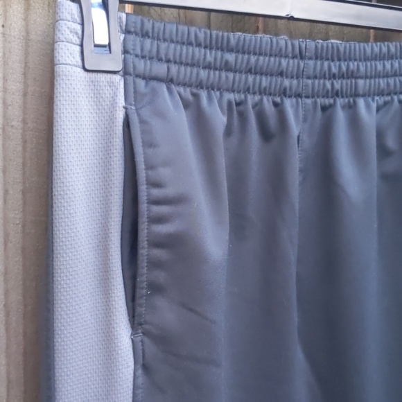 NWOT Athletic pants - Picture 3 of 7